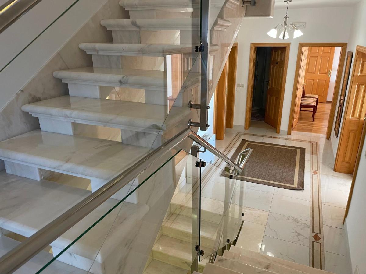 Luxury Seaside Villa With A Classic Mediterranean Olive Garden, A Fully Equipped Professional Kitchen, Pool, Sauna, Padle Boards And Canoe - Miolin Beach House Trogir Bagian luar foto