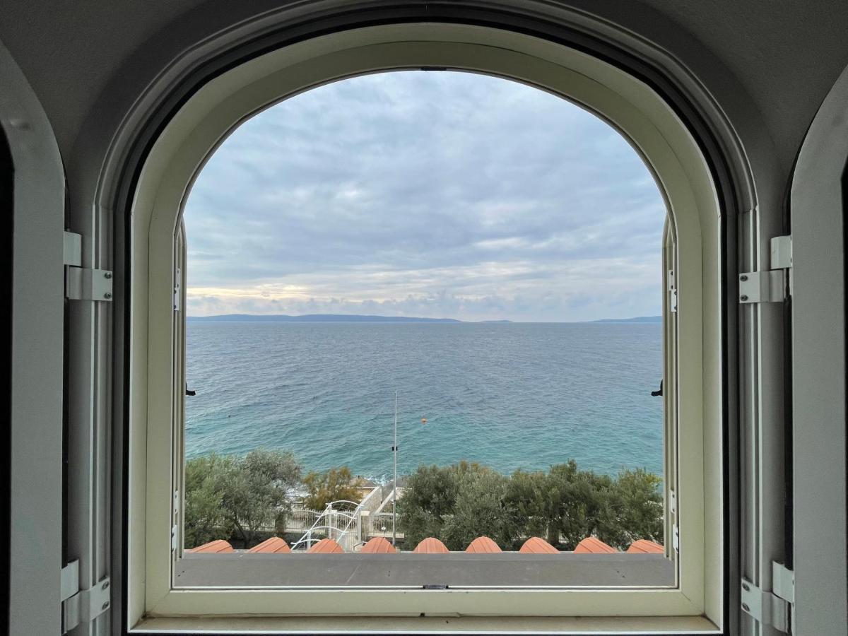 Luxury Seaside Villa With A Classic Mediterranean Olive Garden, A Fully Equipped Professional Kitchen, Pool, Sauna, Padle Boards And Canoe - Miolin Beach House Trogir Bagian luar foto