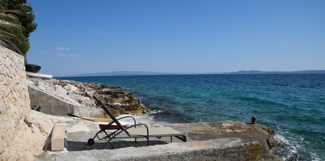 Luxury Seaside Villa With A Classic Mediterranean Olive Garden, A Fully Equipped Professional Kitchen, Pool, Sauna, Padle Boards And Canoe - Miolin Beach House Trogir Bagian luar foto